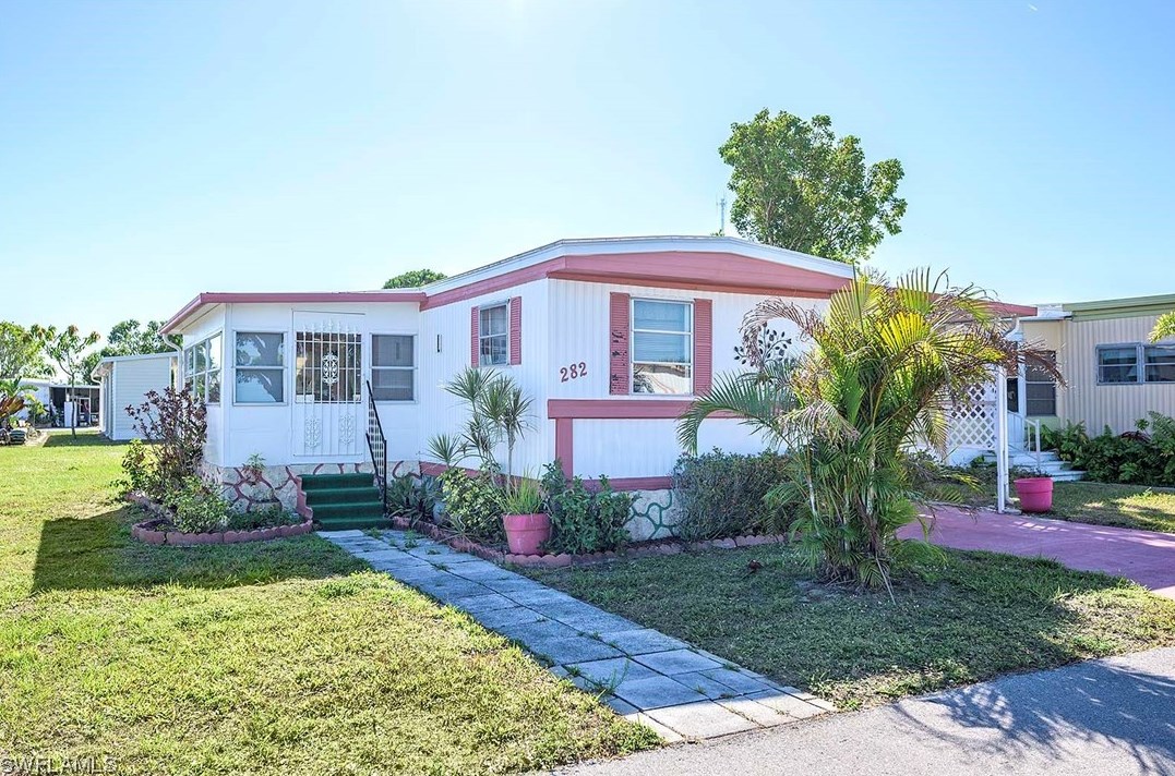 282 Poinsettia Dr, Fort Myers, FL 33905-4359