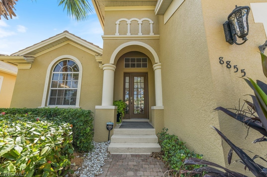 8855 King Henry Ct, Fort Myers, FL 33908-5684