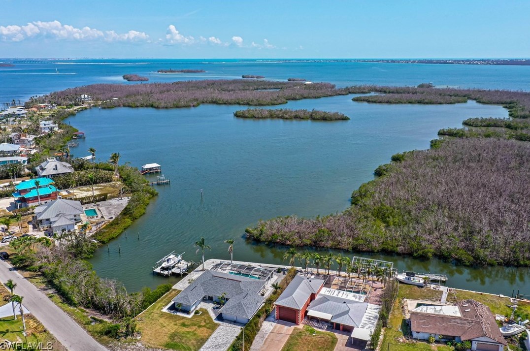 2509 Eighth Ave, Saint James City, FL 33956