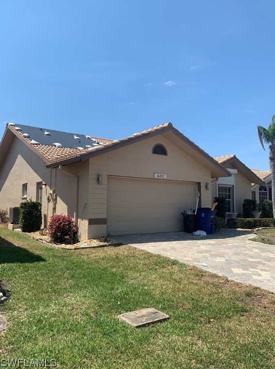 16392 Kelly Woods Dr, Fort Myers, FL 33908-3145