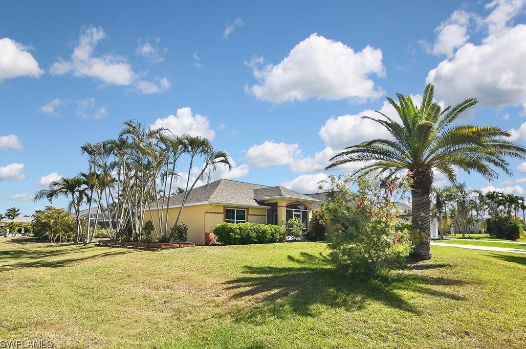 1725 Sw 52nd St, Cape Coral, FL 33914
