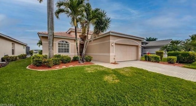 11204 Lakeland Cir, Fort Myers, FL 33913