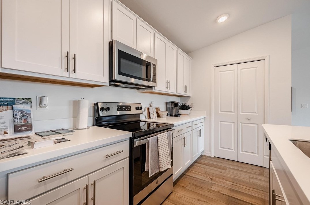 2604 5th Ave, Cape Coral FL  33909-8843 exterior