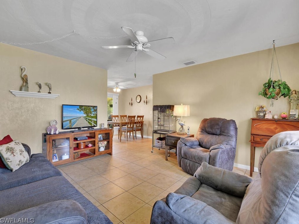 13211 3rd St, Fort Myers, FL 33905-2010