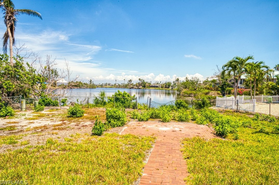 1377 Sand Castle Rd, Sanibel, FL 33957