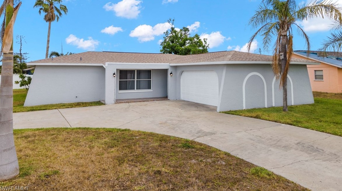 901 Se 35th Terrace, Cape Coral, FL 33904