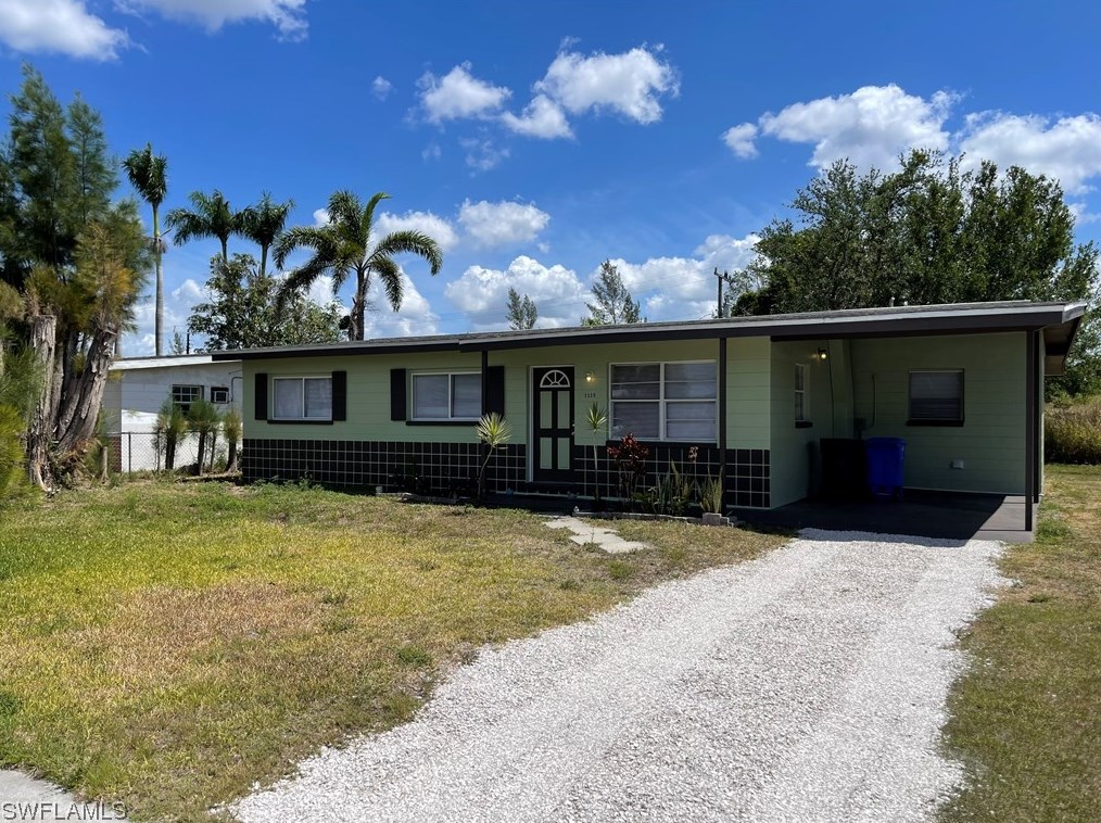 1115 Windsor Dr, Fort Myers, FL 33905-4229
