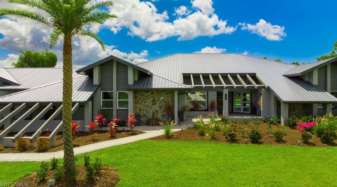9025 Ligon Ct, Fort Myers, FL 33908