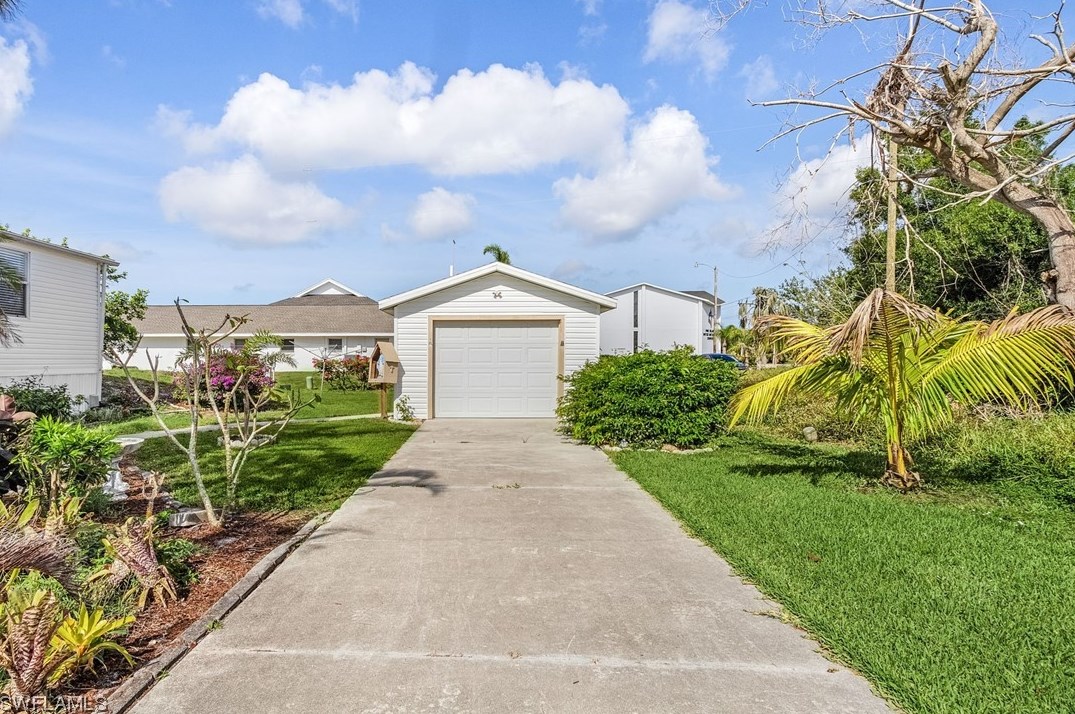 10475 Trotwood Ave, Saint James City, FL 33956