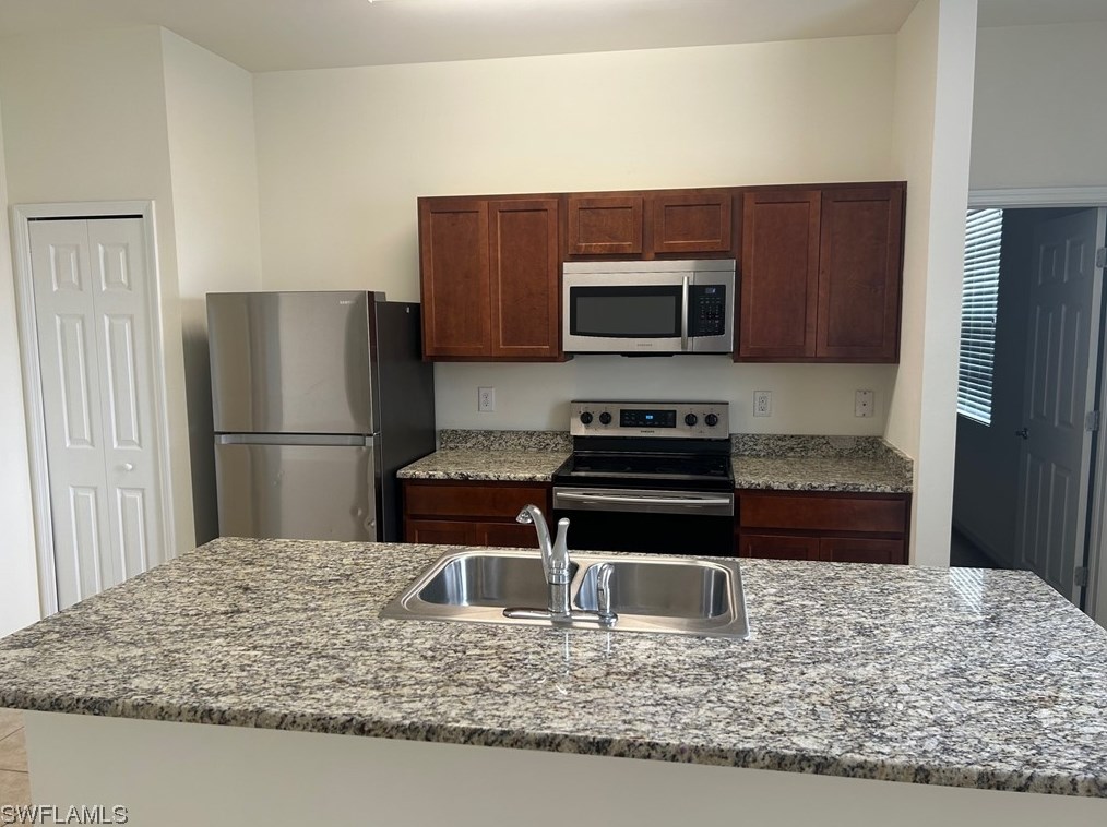 203 Nw 13th Ter, Cape Coral, FL 33990