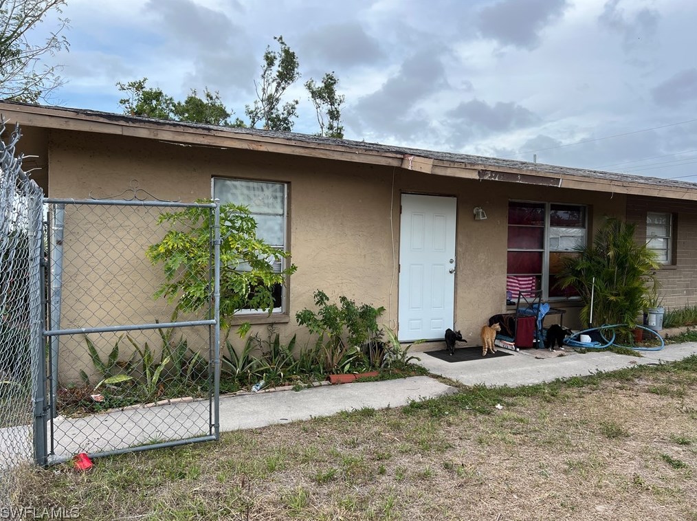 5549 7th Ave, Fort Myers, FL 33907-2829