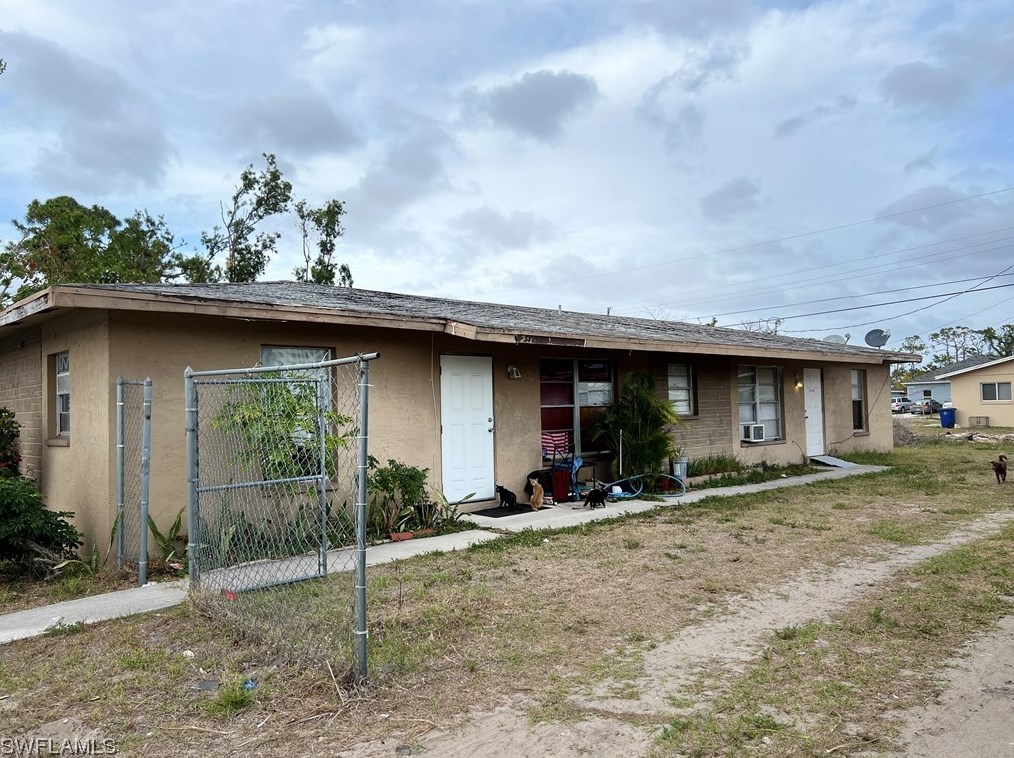 5547 7th Ave, Fort Myers FL  33907-2830 exterior