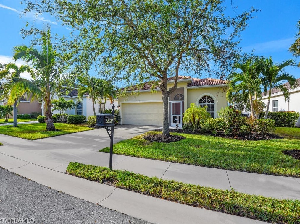 2721 Blue Cypress Lake Ct, Cape Coral, FL 33909-2914