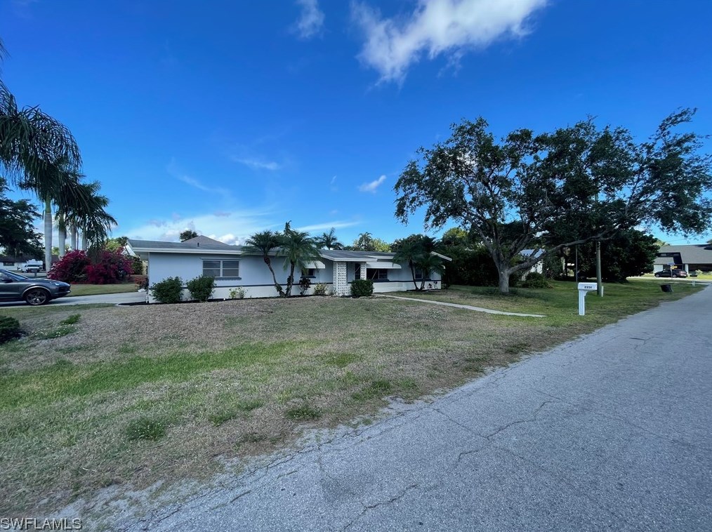 2231 Randolph Dr, Fort Myers FL  33905-4751 exterior
