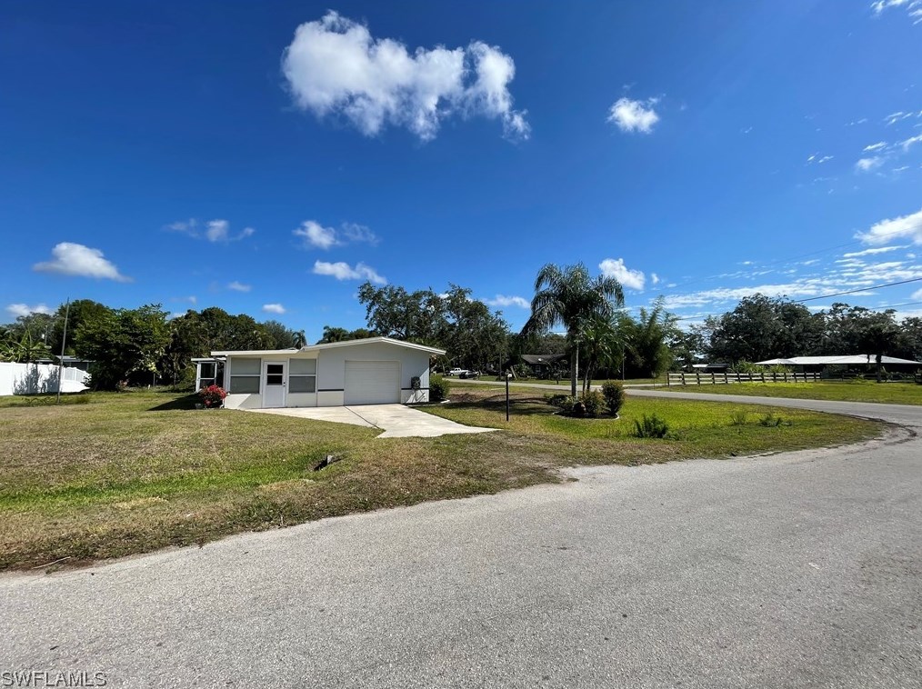 2231 Randolph Dr, Fort Myers FL  33905-4751 exterior