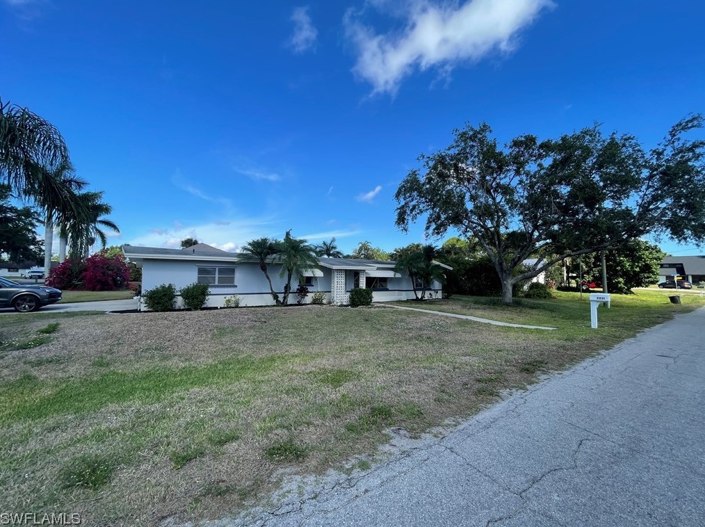 2231 Randolph Dr, Fort Myers FL  33905-4751 exterior