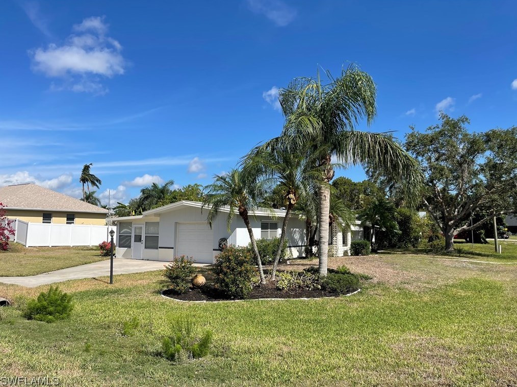 2231 Randolph Dr, Fort Myers FL  33905-4751 exterior
