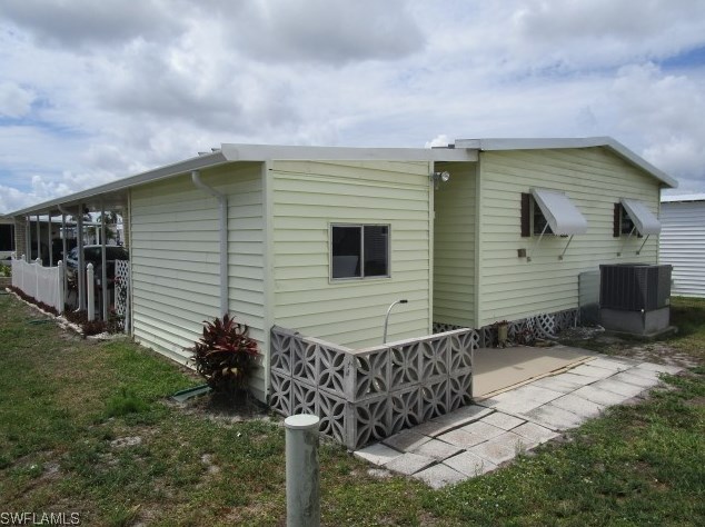 3317 Rainbow Ln, Fort Myers, FL 33903-1422
