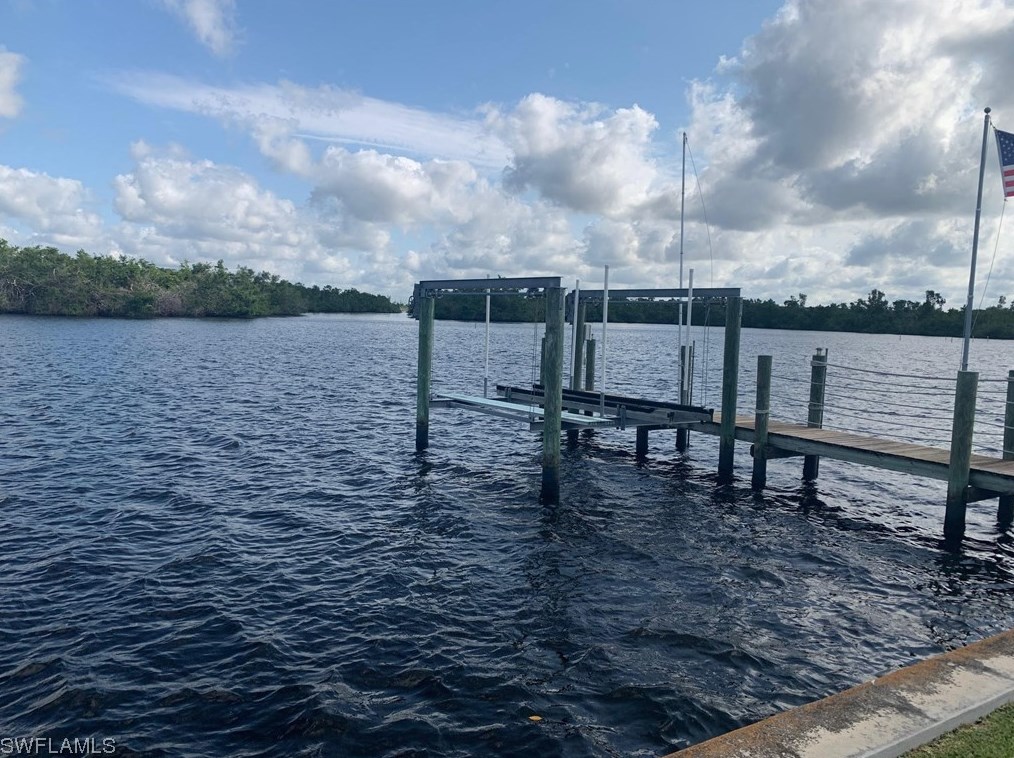 4919 Riverside Dr, Fort Myers, FL 33905-2630