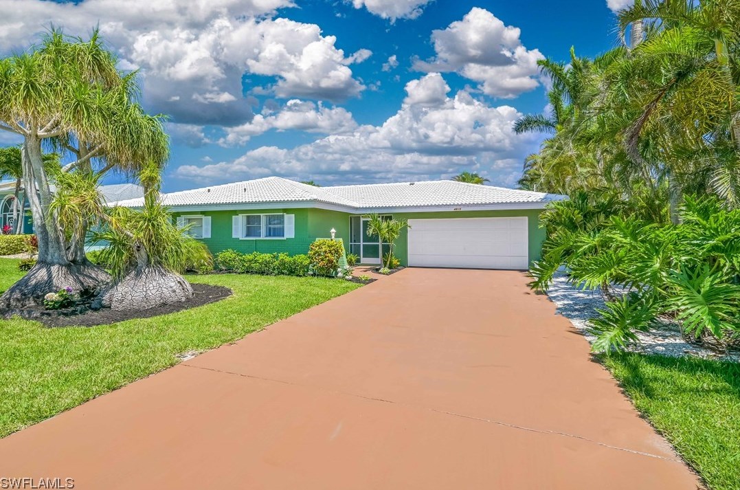 4815 Sorrento Ct, Cape Coral, FL 33904-9425