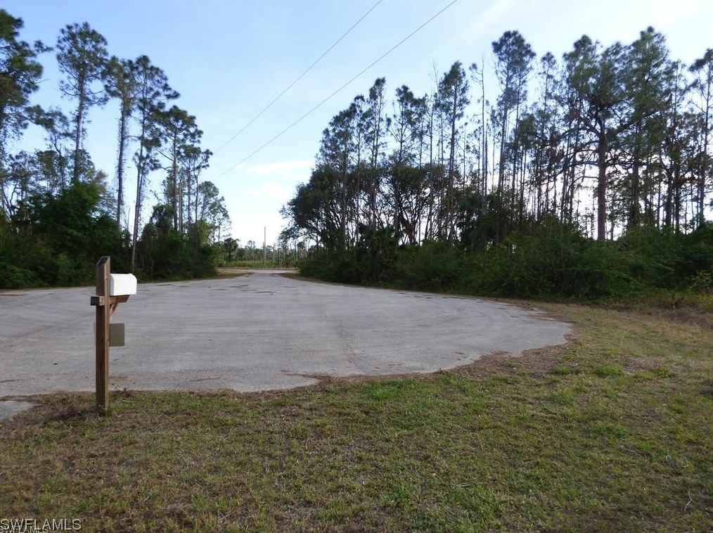 102 Orkney Ct, Lehigh Acres, FL 33974