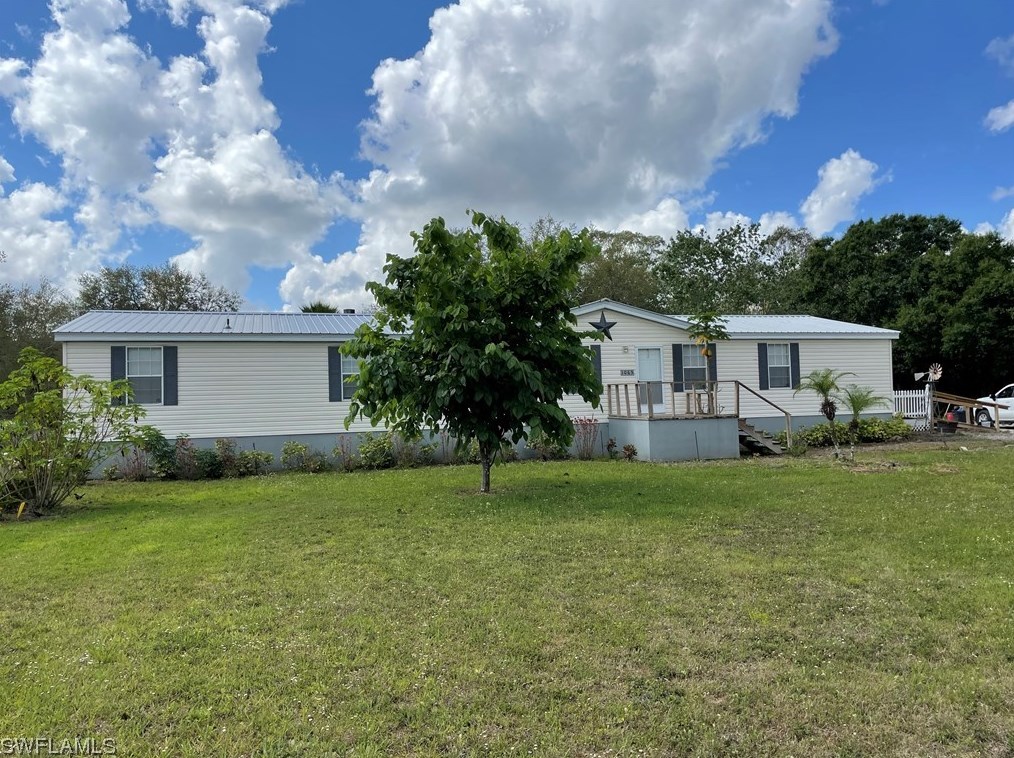 1065 Evans Rd, Labelle, FL 33935-9122