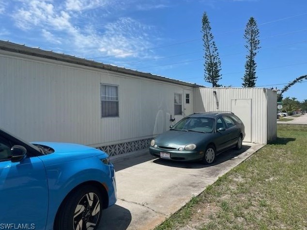 259 Poinsettia Dr, Fort Myers, FL 33905-4358