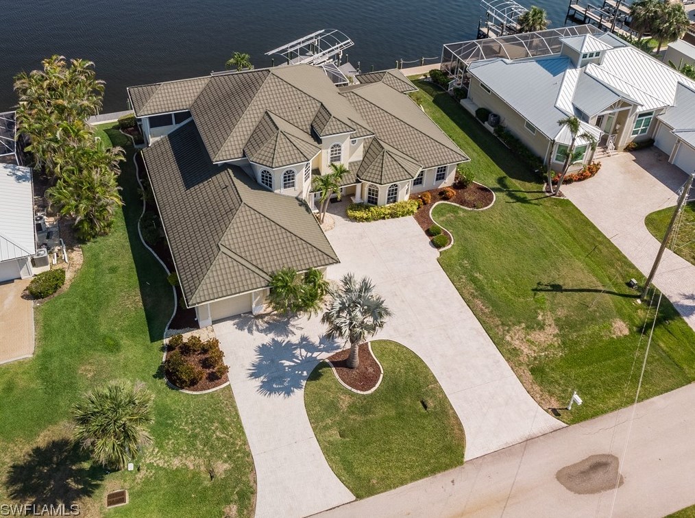 2823 43rd Ln, Cape Coral, FL 33914-6024