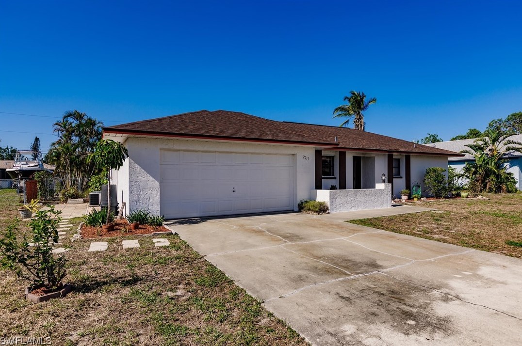 2215 Se 2nd St, Cape Coral, FL 33990