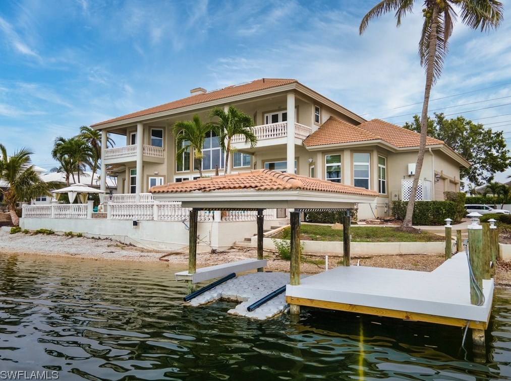 5900 Harborage Dr, Fort Myers, FL 33908-4550