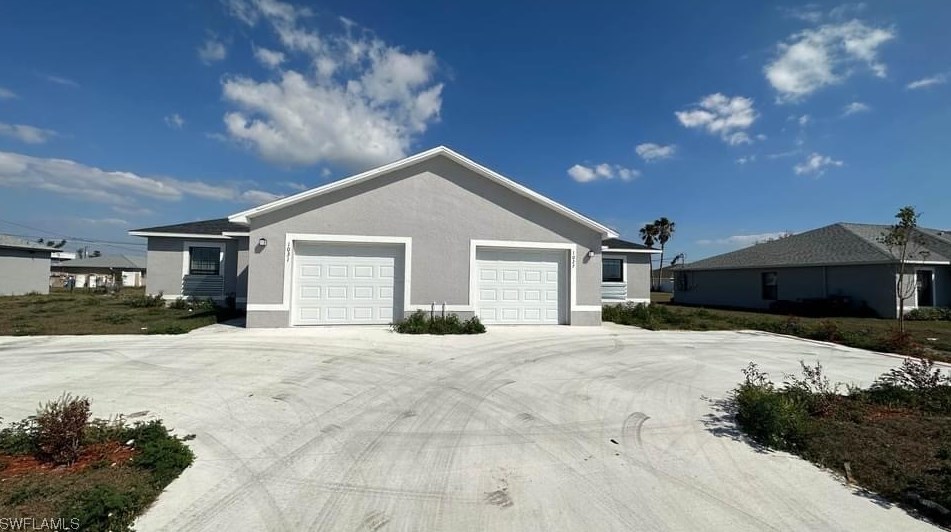 1027 Andalusia Blvd, Cape Coral, FL 33909-1333