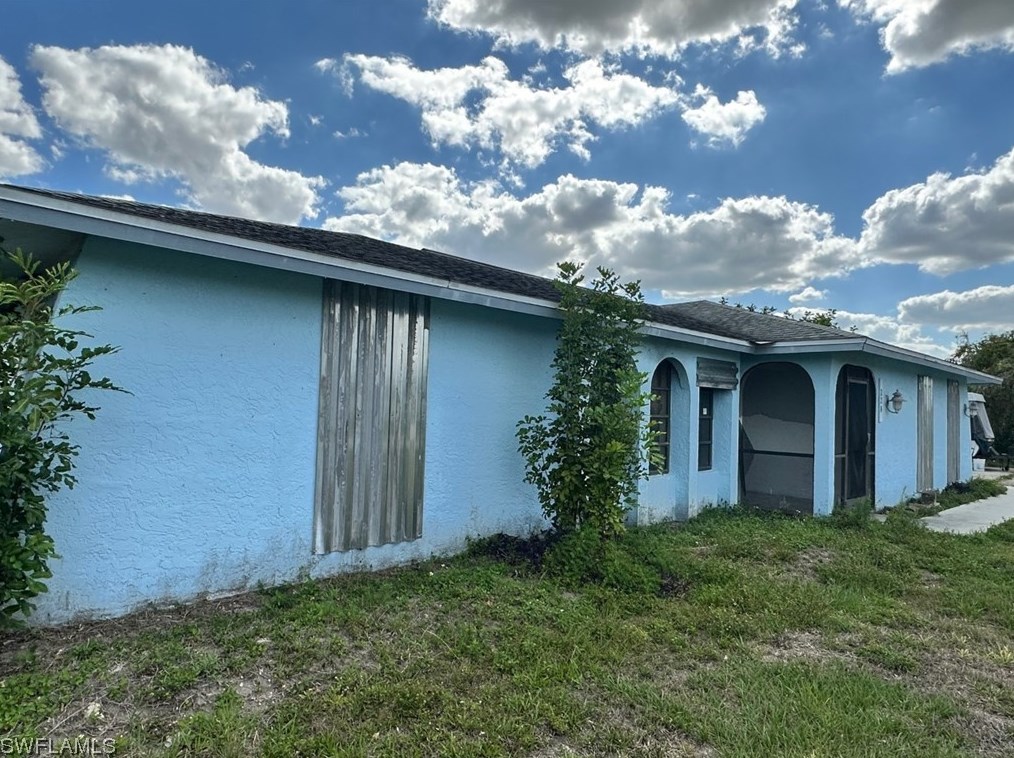 228 Punta Alta Ct, Lehigh Acres, FL 33936