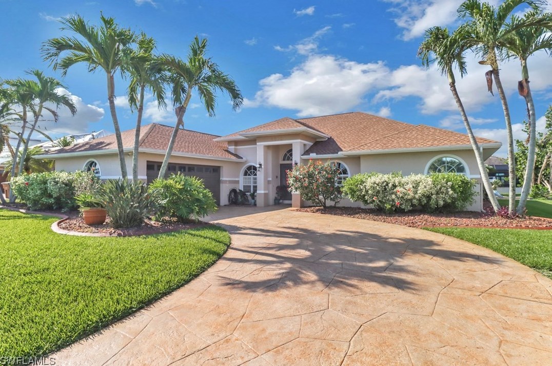 2810 39th St, Cape Coral, FL 33914-4869