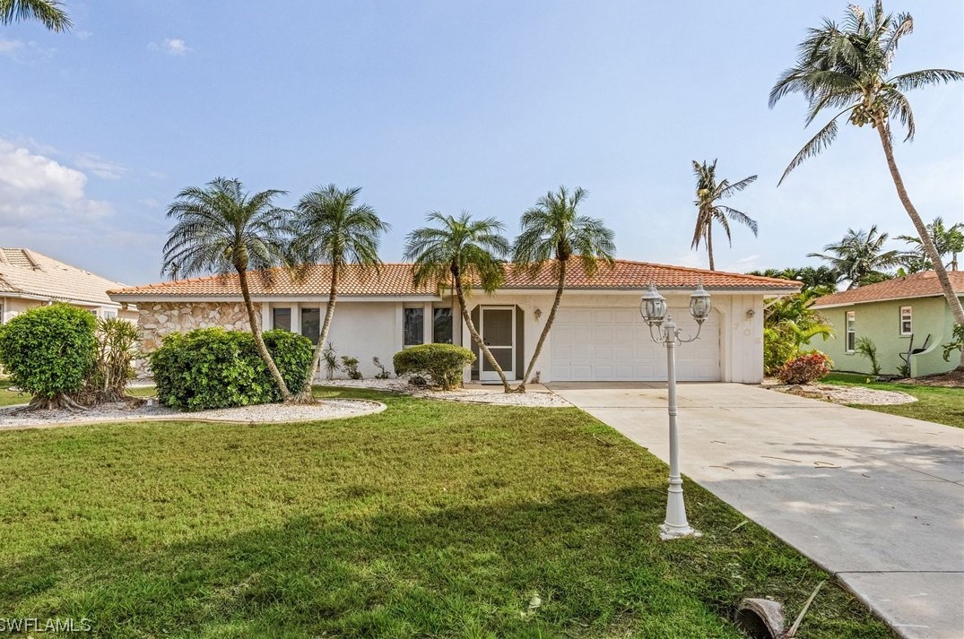 706 Sw 52nd St, Cape Coral, FL 33914
