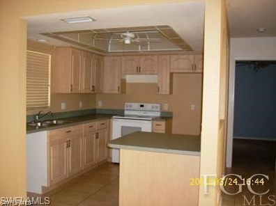 911 Se 31st St, Cape Coral, FL 33904
