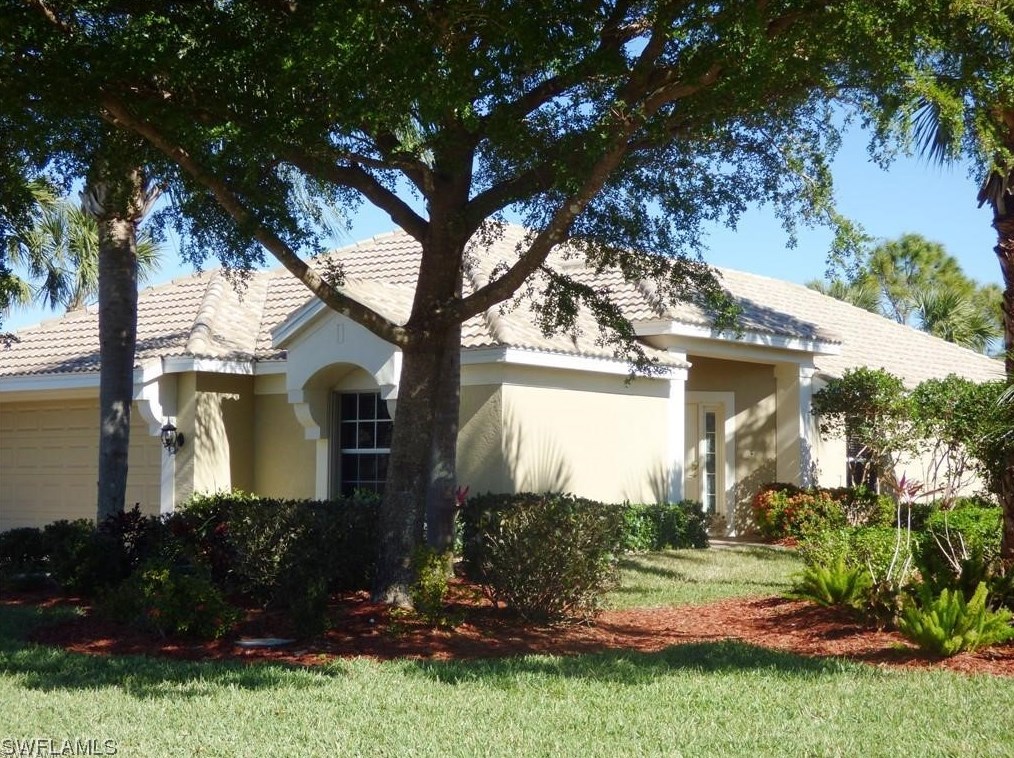 10051 Oakhurst Way, Fort Myers, FL 33913-7091