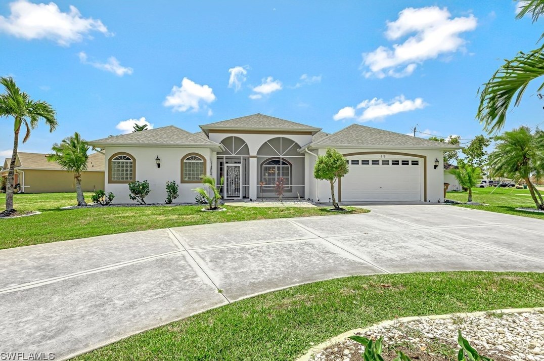 819 Se 3rd Pl, Cape Coral, FL 33990