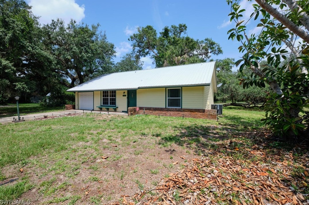 4006 Teak Ct, Labelle, FL 33935-5504