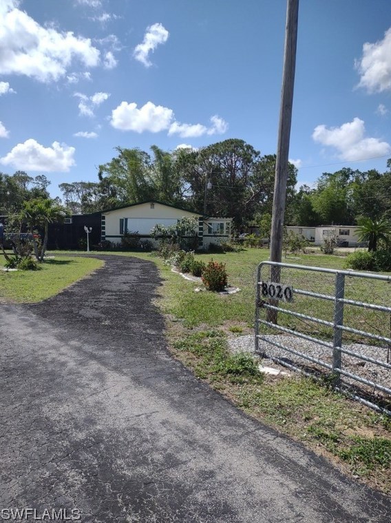 8020 Breeze Dr, Fort Myers, FL 33917-2483