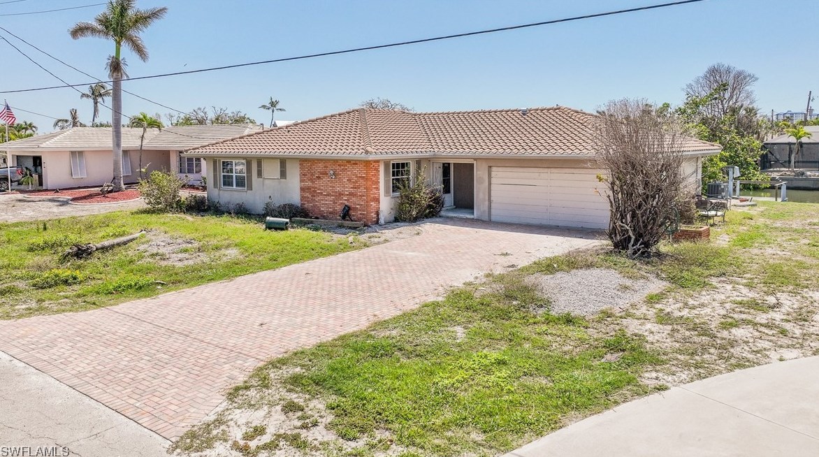 390 Washington Ct, Fort Myers Beach, FL 33931