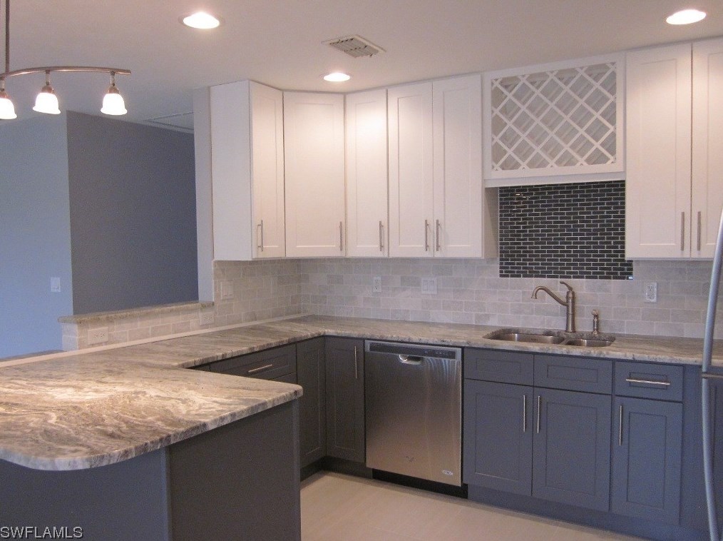 3903 Se 11th Ave Apt 105, Cape Coral, FL 33904
