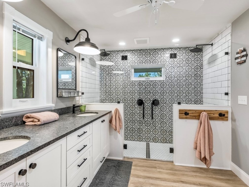 18731 Fichters Creek Ln, Alva FL  33920-3232 exterior