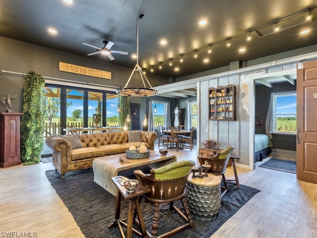 18731 Fichters Creek Ln, Alva FL  33920-3232 exterior