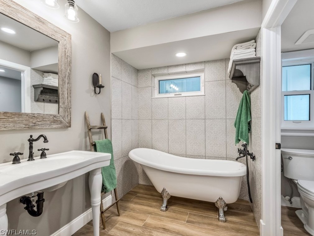 18731 Fichters Creek Ln, Alva FL  33920-3232 exterior