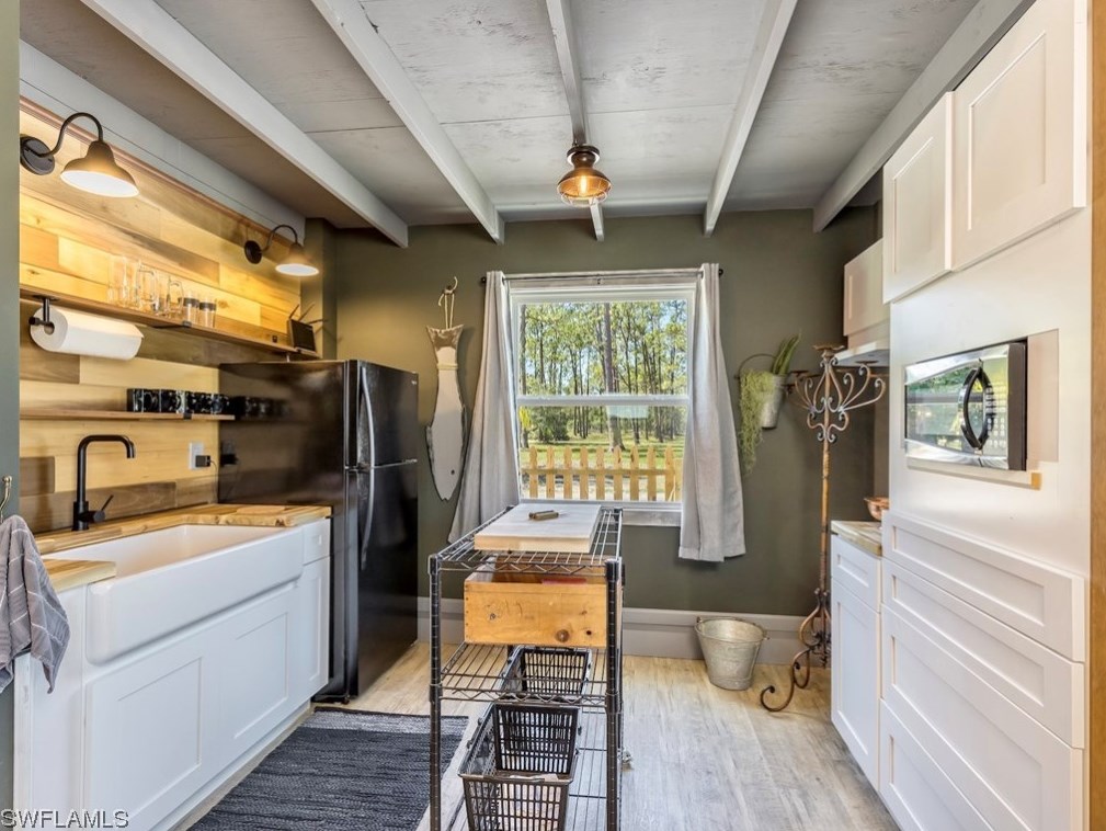 18731 Fichters Creek Ln, Alva FL  33920-3232 exterior