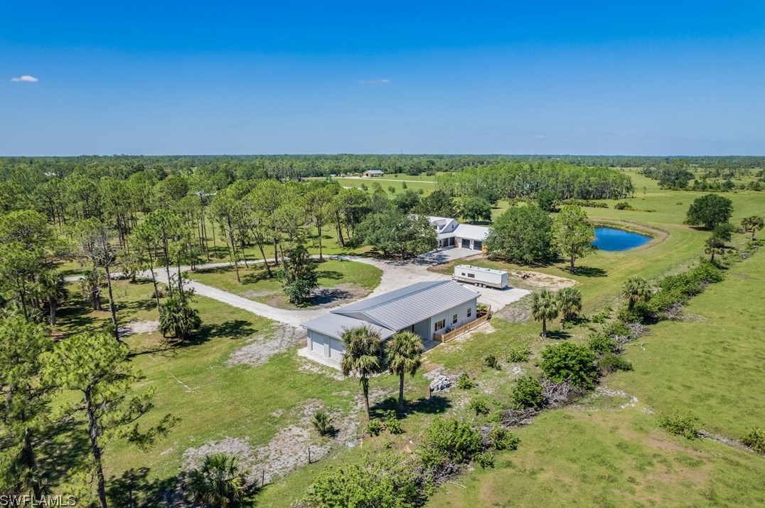 18731 Fichters Creek Ln, Alva FL  33920-3232 exterior