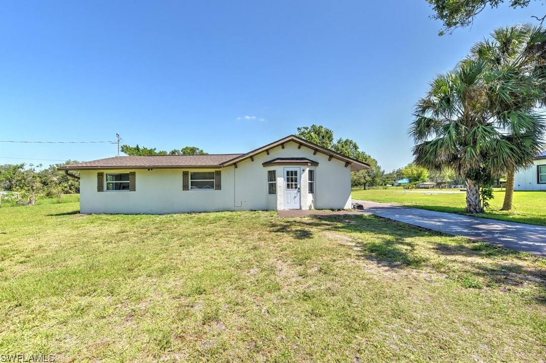 10651 Marie St, Fort Myers, FL 33905-6508