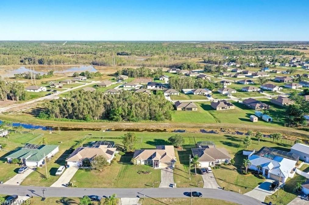 870 Rue Labeau Cir, Fort Myers, FL 33913