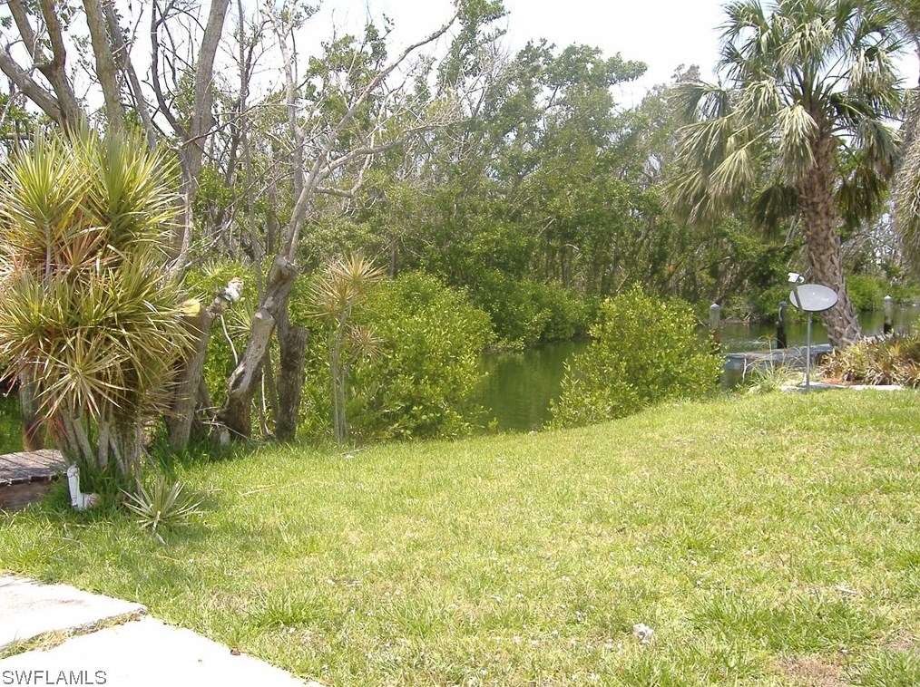 7256 Cobiac Dr, Saint James City, FL 33956