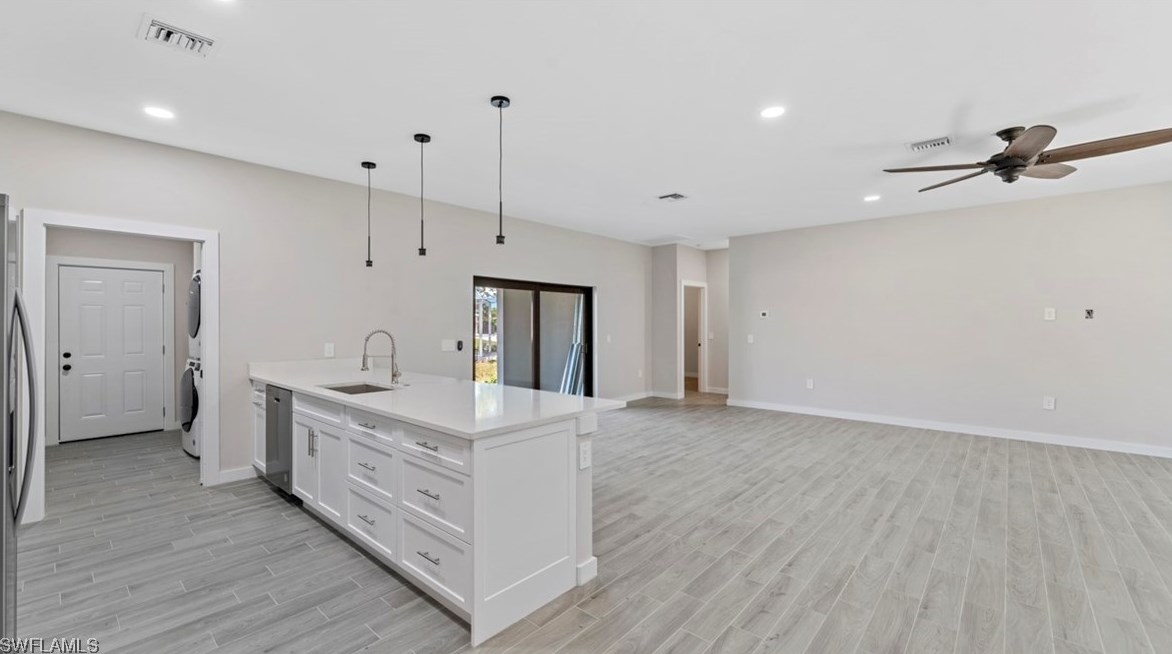 16091 Lakeview Dr, Fort Myers, FL 33908-3269